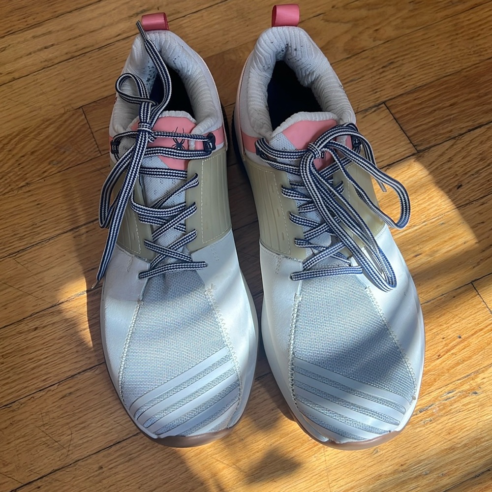 Women syder sneaker 10